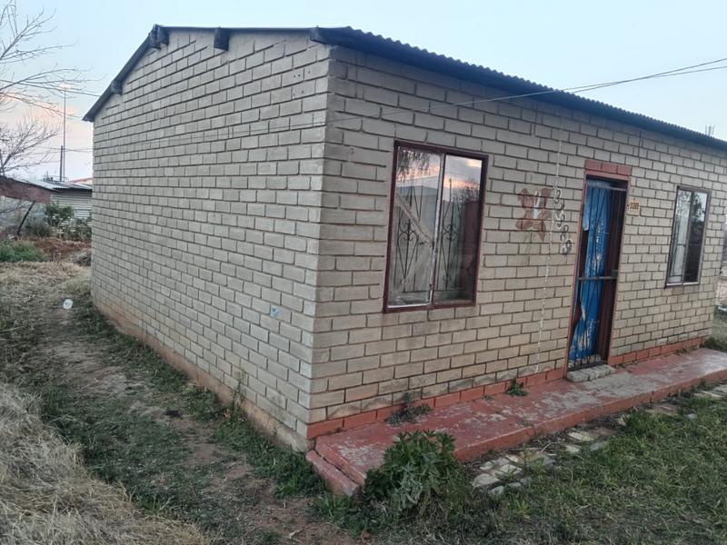 2 Bedroom Property for Sale in Thabong Free State